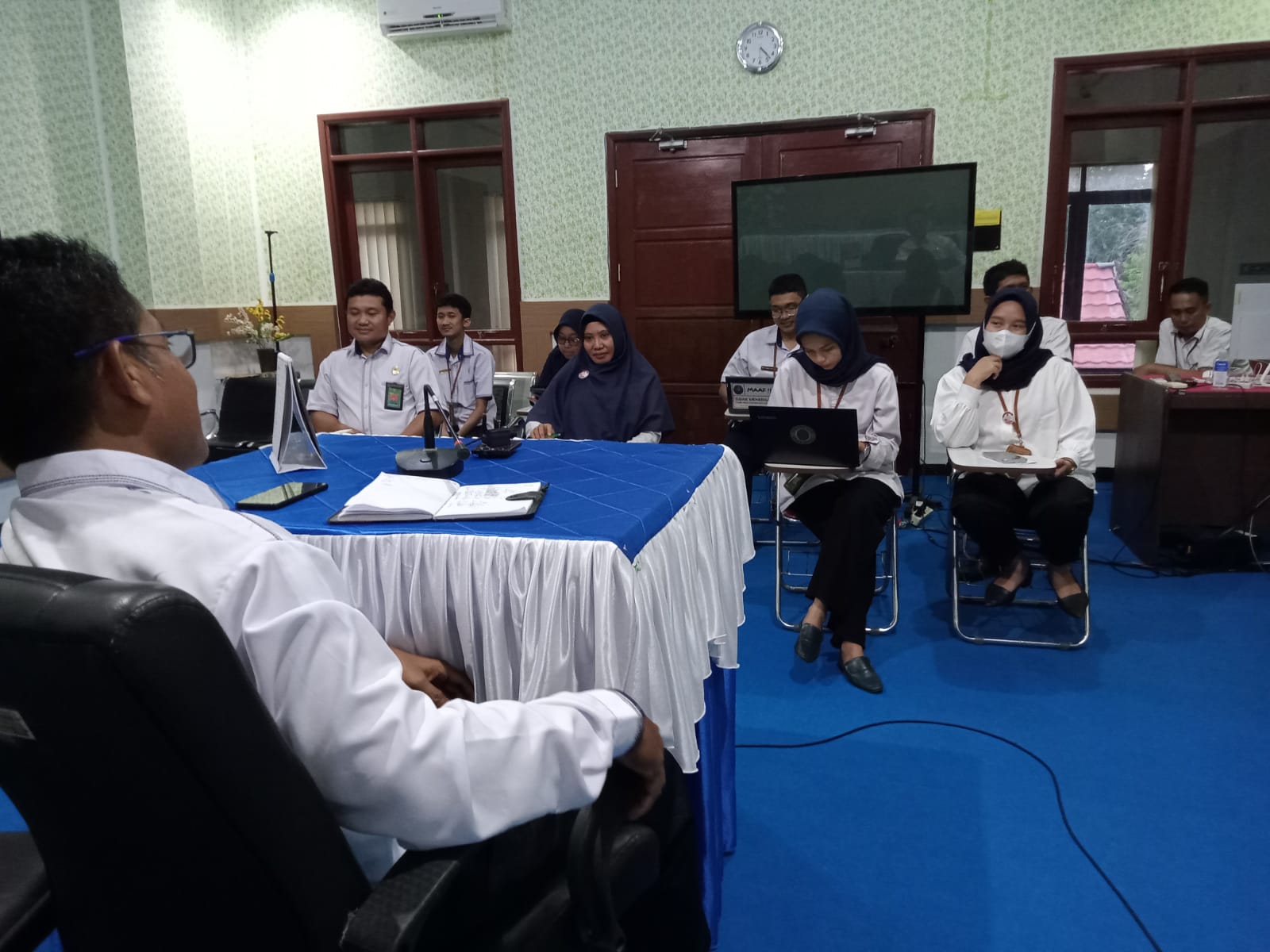 rapat kesekretariatan