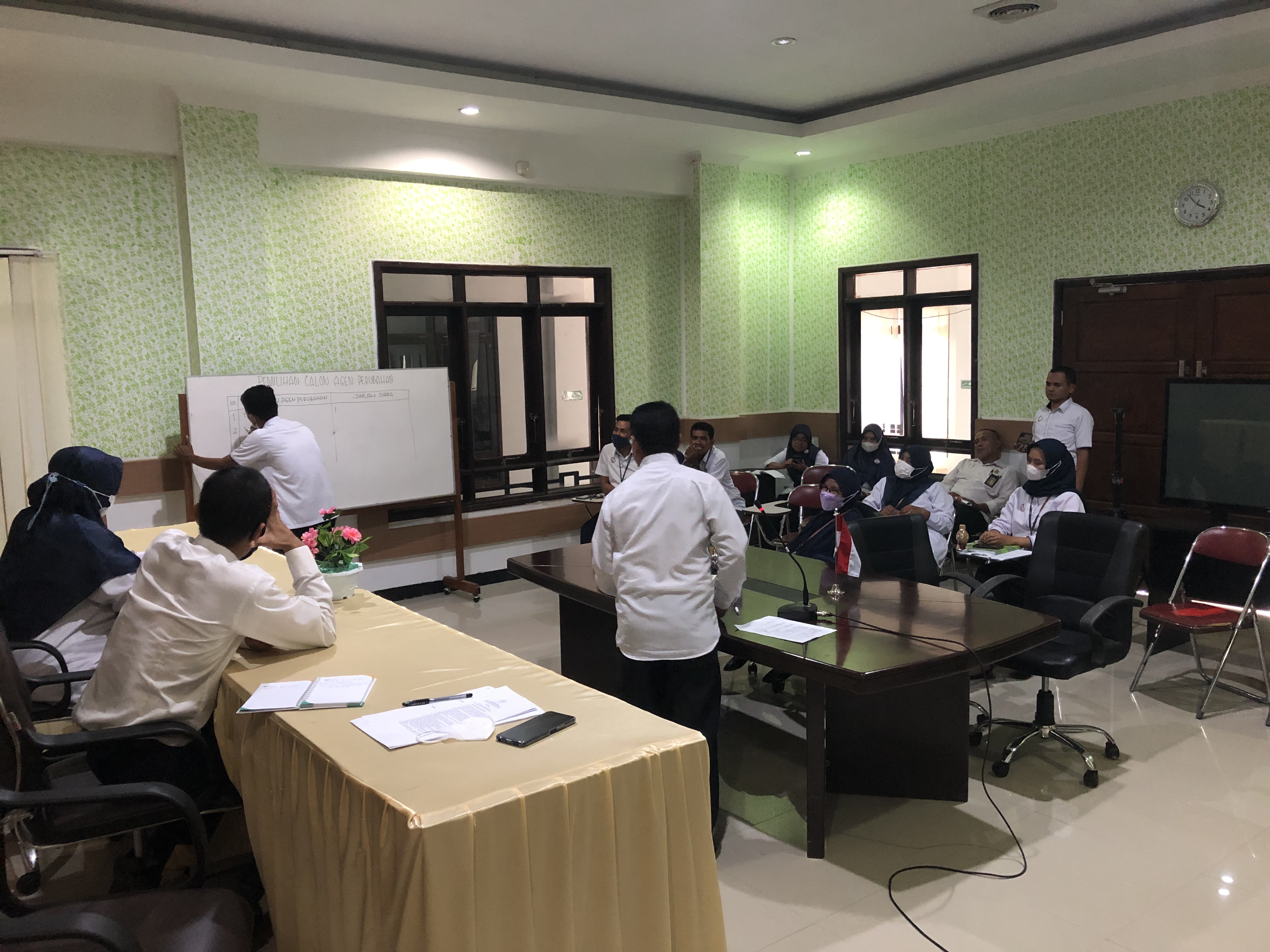 rapat agen perubahan